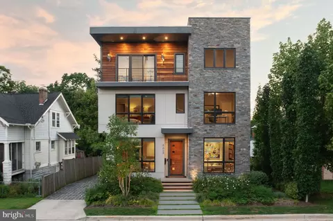 5624 Sherier Pl NW, Washington, DC 20016
