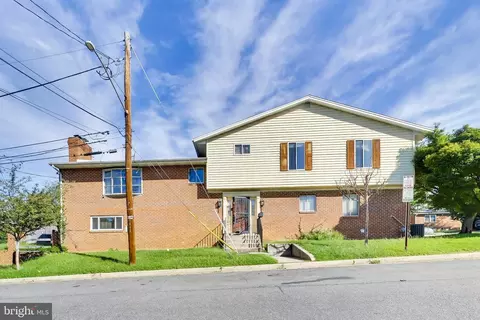 4414 Banks Pl NE, Washington, DC 20019