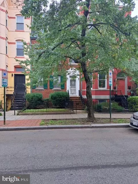 922 S Street St NW, Washington, DC 20001