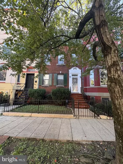 922 S Street St NW, Washington, DC 20001