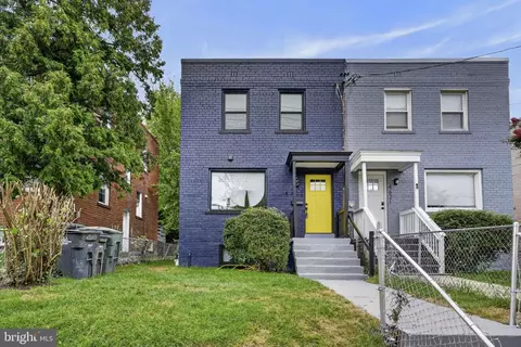 4623 Hillside Rd SE, Washington, DC 20019