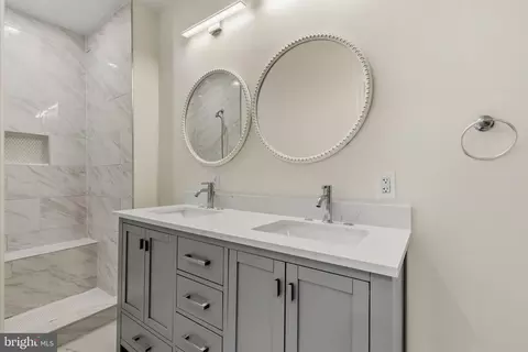 Bath - 113 15th St SE, Washington, DC 20003 photo 2 of 5