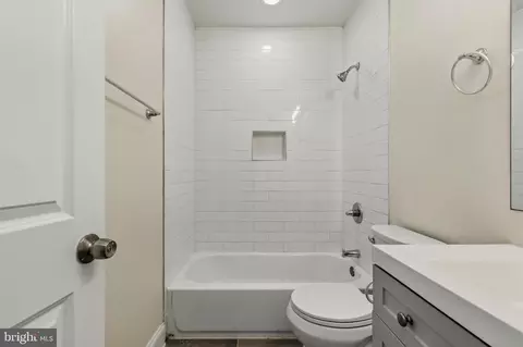 Bath - 113 15th St SE, Washington, DC 20003 photo 5 of 5