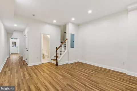 Living - 113 15th St SE, Washington, DC 20003 photo 3 of 3