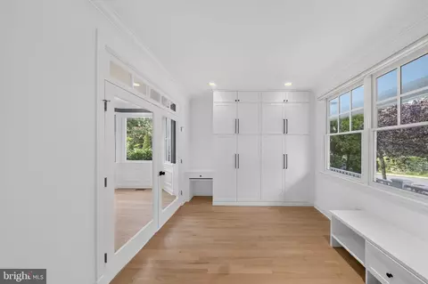 Entry Way - 5000 Macarthur Ct NW, Washington, DC 20016 photo 2 of 10
