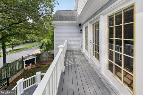 Exterior - 5000 Macarthur Ct NW, Washington, DC 20016 photo 6 of 11
