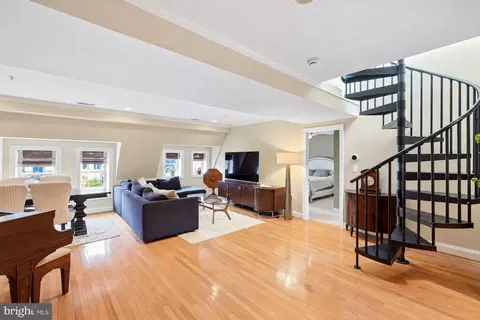 425 M St NW #J, Washington, DC 20001