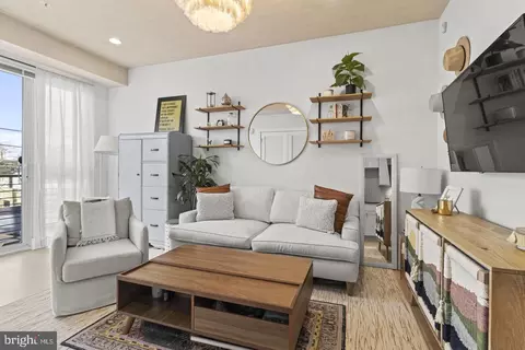 4016 Georgia Ave NW #4, Washington, DC 20011