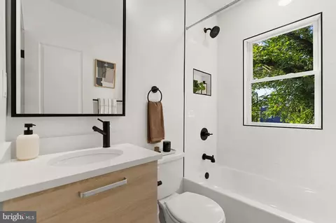 Bath - 1711 Lang Pl NE, Washington, DC 20002 photo 2 of 3