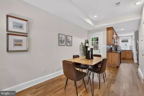 Dining - 524 4th St SE, Washington, DC 20003 photo 1 of 2