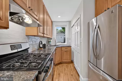 Kitchen - 524 4th St SE, Washington, DC 20003 photo 4 of 6