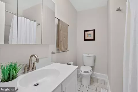 Bath - 524 4th St SE, Washington, DC 20003 photo 3 of 3