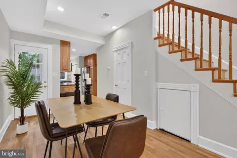 Dining - 524 4th St SE, Washington, DC 20003 photo 2 of 2