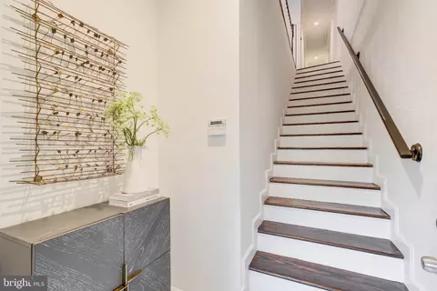 Entry Way - 822 7th St NE #2, Washington, DC 20002 photo 1 of 2