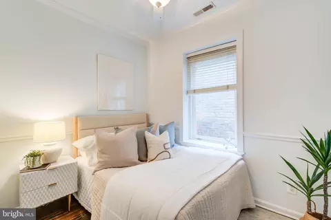 Bedroom - 822 7th St NE #2, Washington, DC 20002 photo 6 of 7