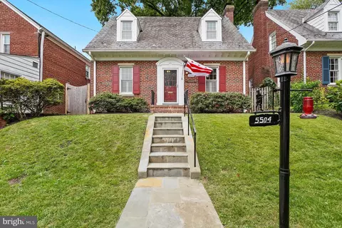 5504 30th Pl NW, Washington, DC 20015