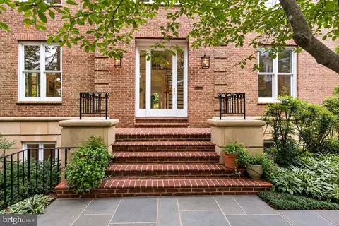 4753 Reservoir Rd NW, Washington, DC 20007