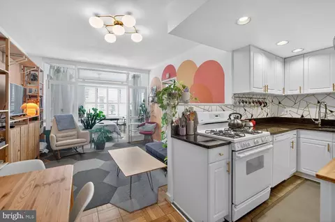 1 Scott Cir NW #106, Washington, DC 20036