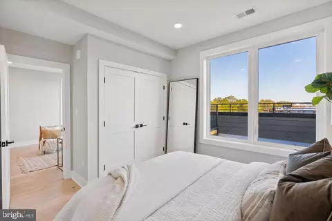 Bedroom - 2019 M St NE #PH9, Washington, DC 20002 photo 4 of 5