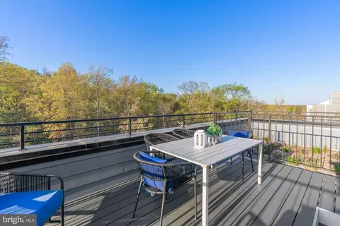 Exterior - 2019 M St NE #PH9, Washington, DC 20002 photo 5 of 10