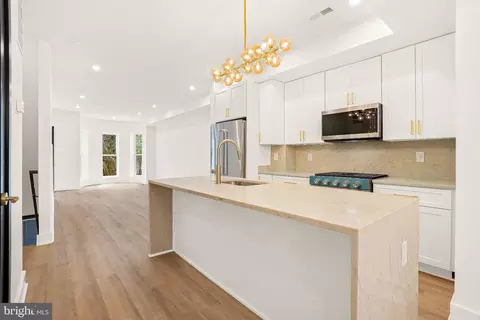 1431 Monroe St NW, Washington, DC 20010