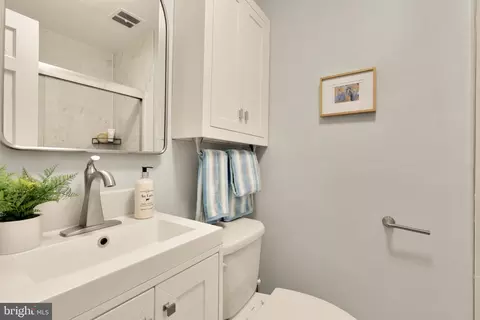 2 Browns Ct SE, Washington, DC 20003 photo 9