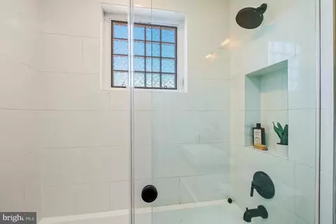 Bath - 203 17th St SE, Washington, DC 20003 photo 2 of 2