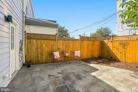 Exterior - 203 17th St SE, Washington, DC 20003 photo 4 of 5