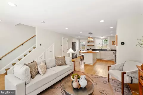 203 17th St SE, Washington, DC 20003
