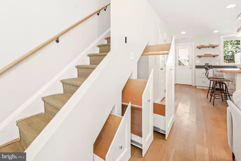 Entry Way - 203 17th St SE, Washington, DC 20003 photo 3 of 4