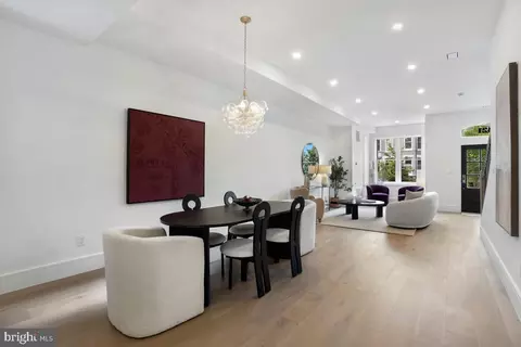 Dining - 421 4th St NE, Washington, DC 20002 photo 2 of 3
