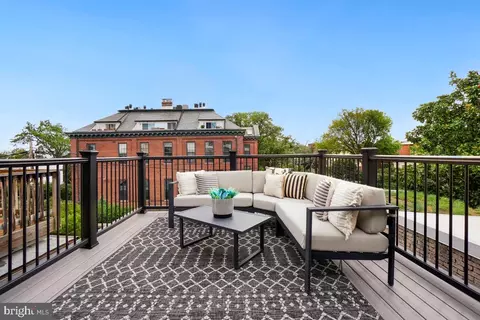 Exterior - 421 4th St NE, Washington, DC 20002 photo 6 of 8