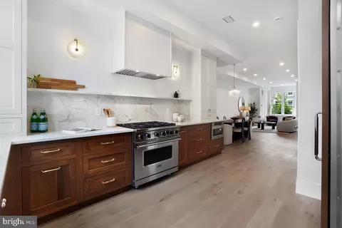 Entry Way - 421 4th St NE, Washington, DC 20002 photo 5 of 12