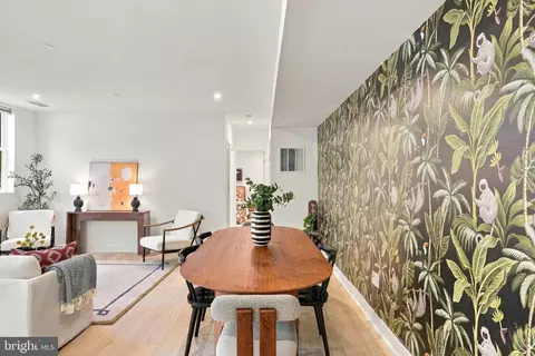 3554 10th St NW #1, Washington, DC 20010
