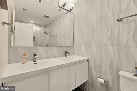 Bath - 14 T St NE #1, Washington, DC 20002 photo 1 of 2