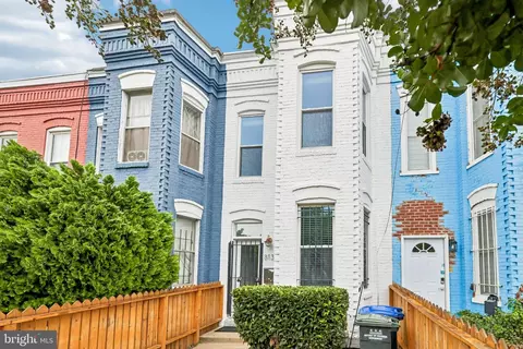 Exterior - 813 12th St NE, Washington, DC 20002 photo 2 of 11