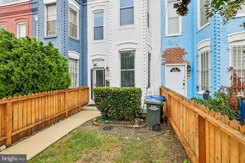 Exterior - 813 12th St NE, Washington, DC 20002 photo 11 of 11