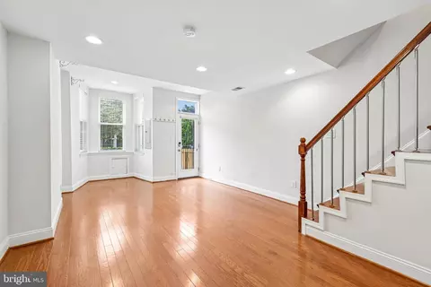 Living - 813 12th St NE, Washington, DC 20002 photo 1 of 5