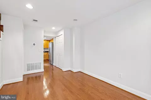 Living - 813 12th St NE, Washington, DC 20002 photo 5 of 5