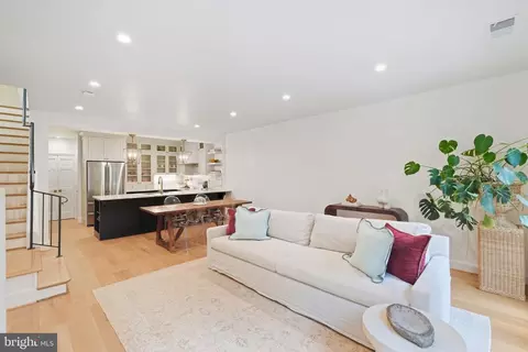 3249 Sutton Pl NW #C, Washington, DC 20016