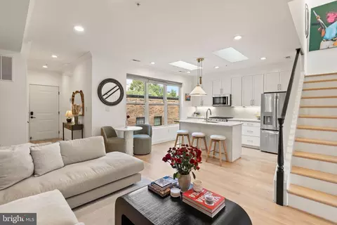 1721 20th St NW #302, Washington, DC 20009