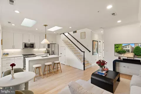 1721 20th St NW #302, Washington, DC 20009