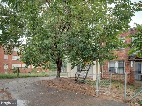 Exterior - 1946 I St NE, Washington, DC 20002 photo 3 of 3