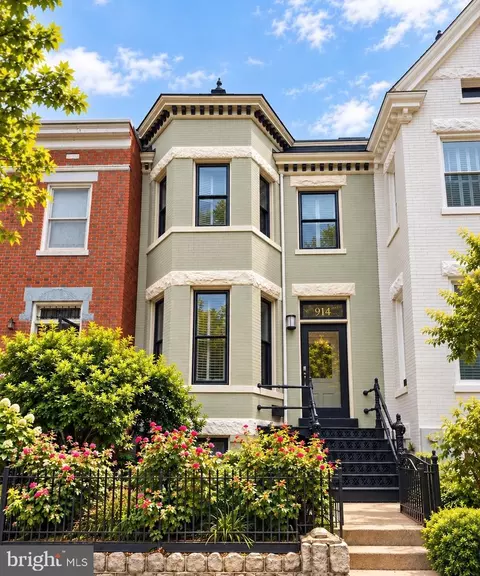 Exterior - 914 C St NE, Washington, DC 20002 photo 8 of 8