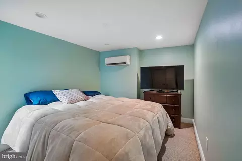 Bedroom - 914 C St NE, Washington, DC 20002 photo 5 of 5
