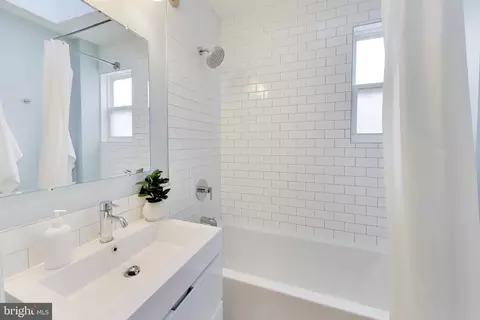 Bath - 1404 Constitution Ave NE, Washington, DC 20002 photo 1 of 2