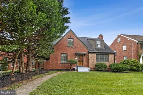 1124 Kalmia Rd NW, Washington, DC 20012
