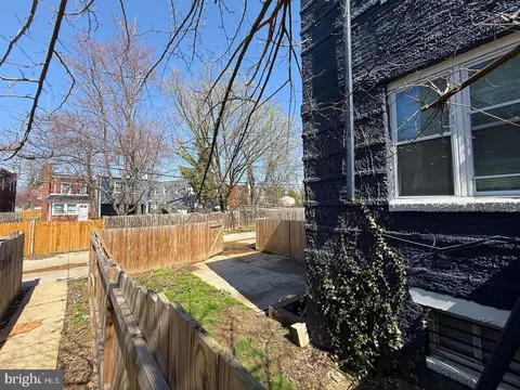 Exterior - 4636 Hillside Rd SE, Washington, DC 20019 photo 5 of 7