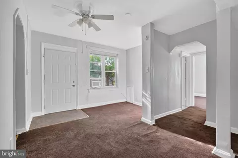 Entry Way - 4636 Hillside Rd SE, Washington, DC 20019 photo 5 of 9