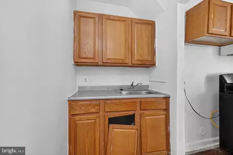 Entry Way - 4636 Hillside Rd SE, Washington, DC 20019 photo 9 of 9